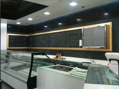 Cornice per esposizione pasticceria