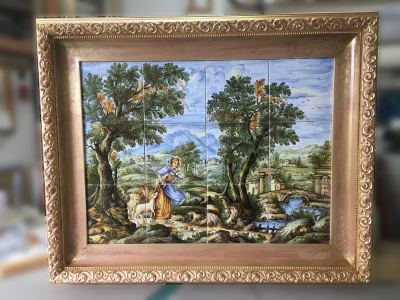 Cornice per composizione ceramica di Castelli