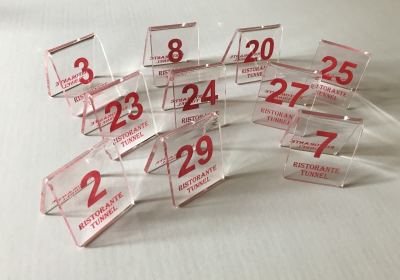 Segnaposto ristorante plexiglass personalizzato