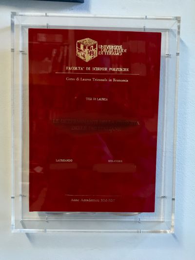 Teca per tesi di laurea